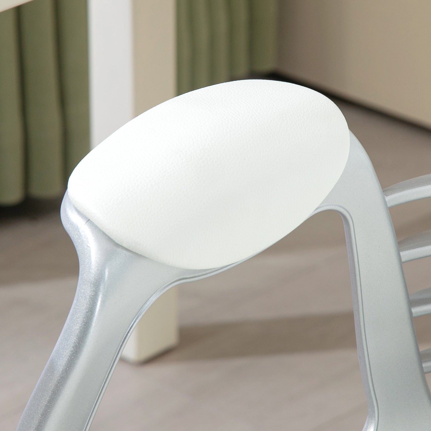 Vinsetto Bürostuhl, Ergonomisch Schreibtischstuhl mit Armlehne, Gepolsterter Rückenlehne Weiß