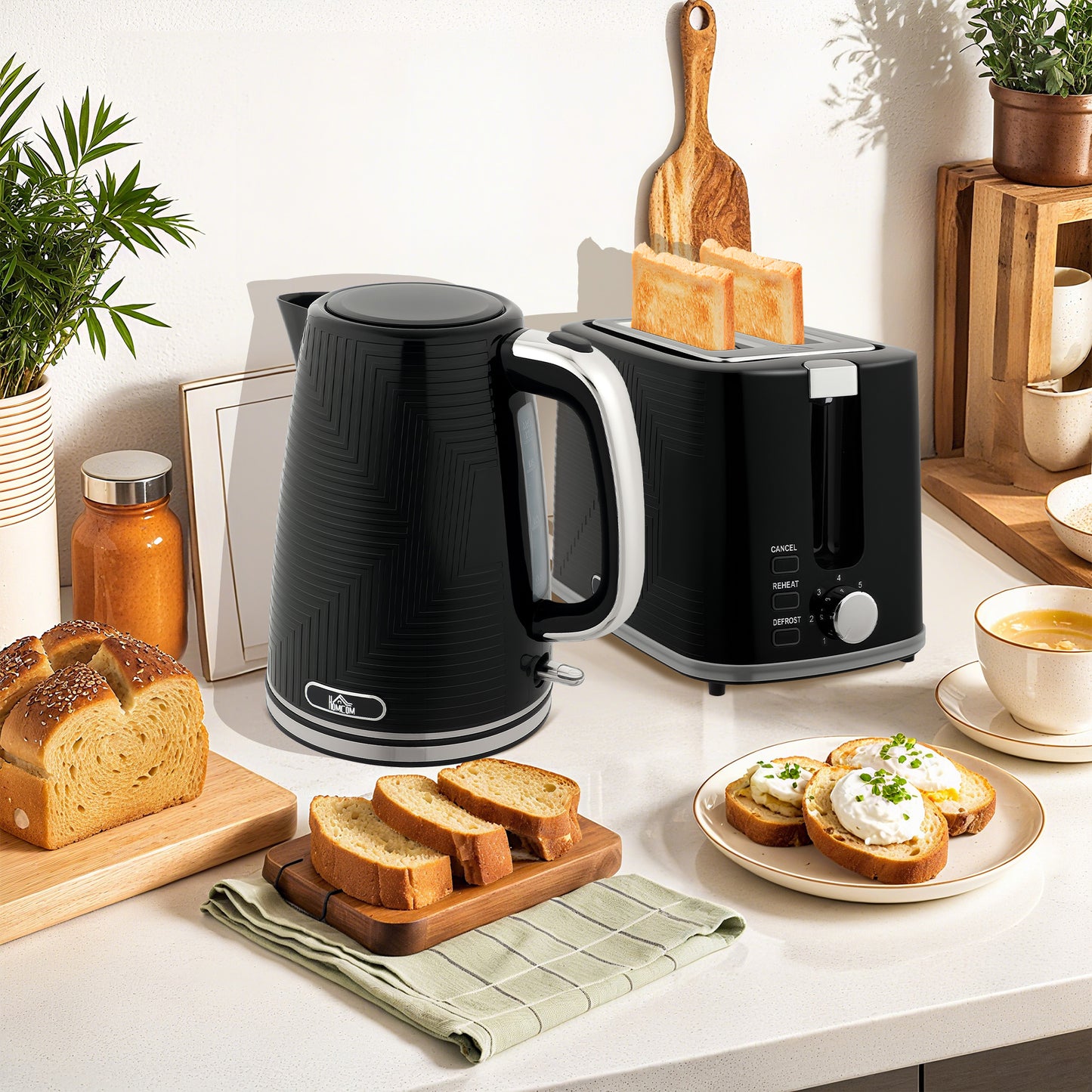 HOMCOM Wasserkocher- und Toaster-Set, 2200W, Otter-Thermostat, 2-Schlitz-Toaster, 7 Bräunungsstufen, Krümelfach, Schwarz