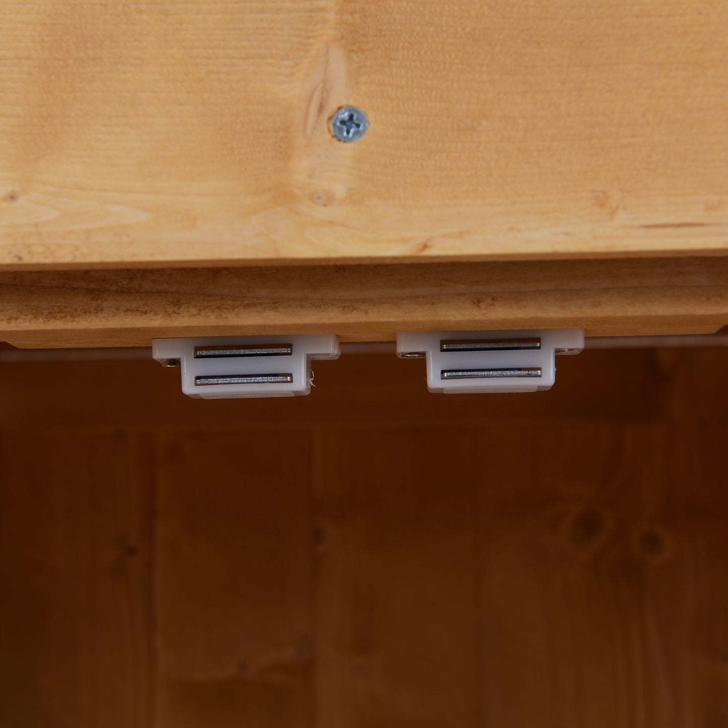 Outsunny Gartenschrank Tannenholz, Geräteschuppen wetterfest 74x43x88cm, Gerätehaus mit Doppeltür, 2 Fächern, Geräteschrank, Gartenhaus Werkzeugschrank Gartenschuppen für Garten, Terrasse, Natur