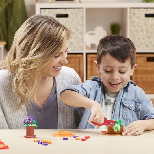 Play-Doh My Little Garden, Modeling clay box to grow flowers and fruits with accessories, Ages 3 and up