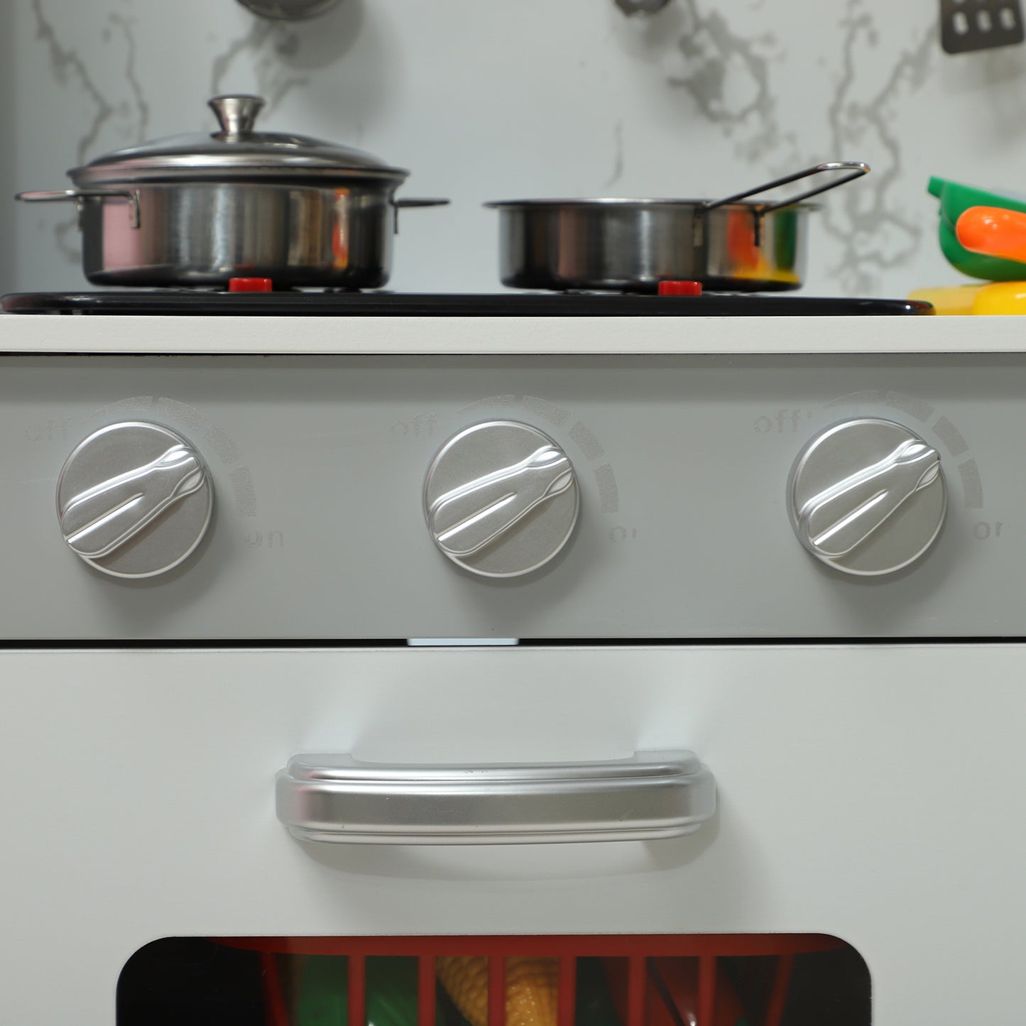 AIYAPLAY Spielküche mit Herd, Mikrowelle, viel Zubehör, höhenverstellbar, 70,1 x 28 x 90,2/96,1 cm, Weiß