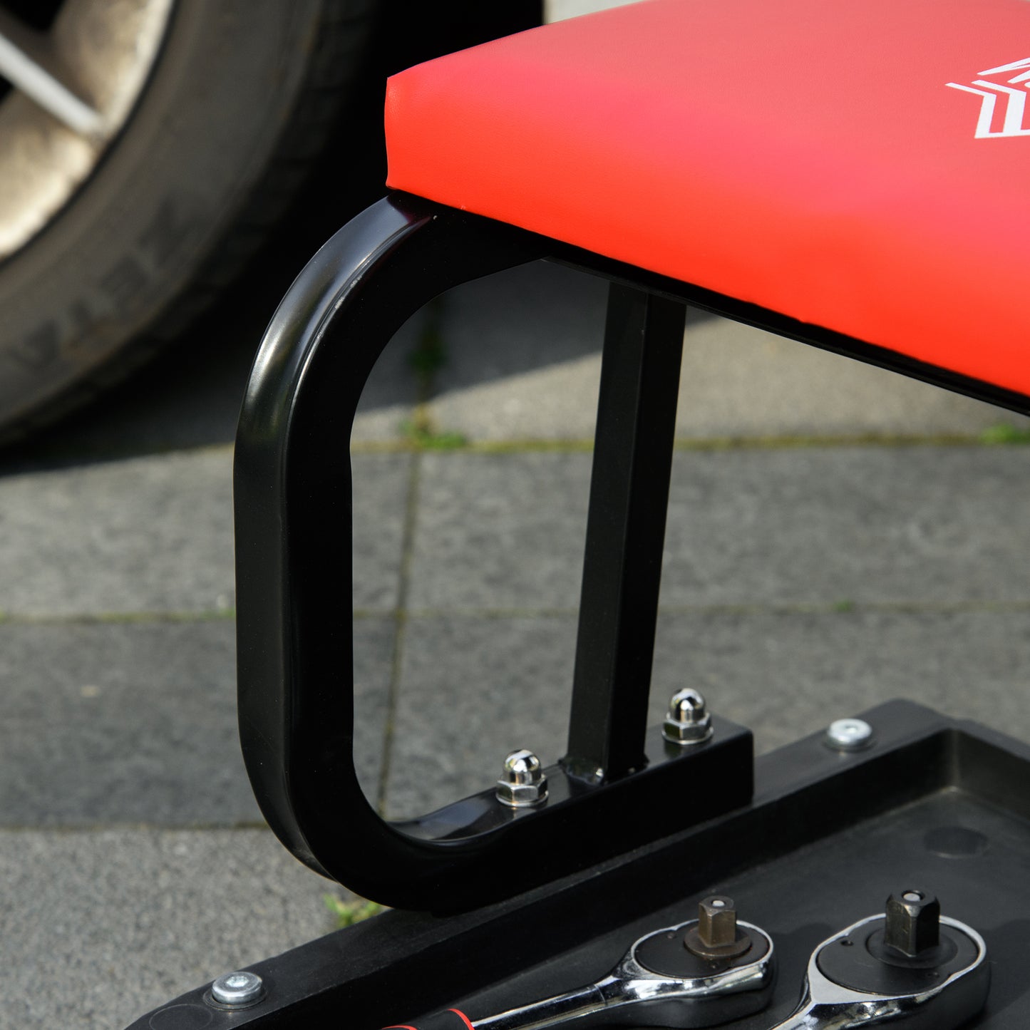 HOMCOM Werkstatthocker, robust & komfortabel, 38x35x37cm, Rot/Schwarz