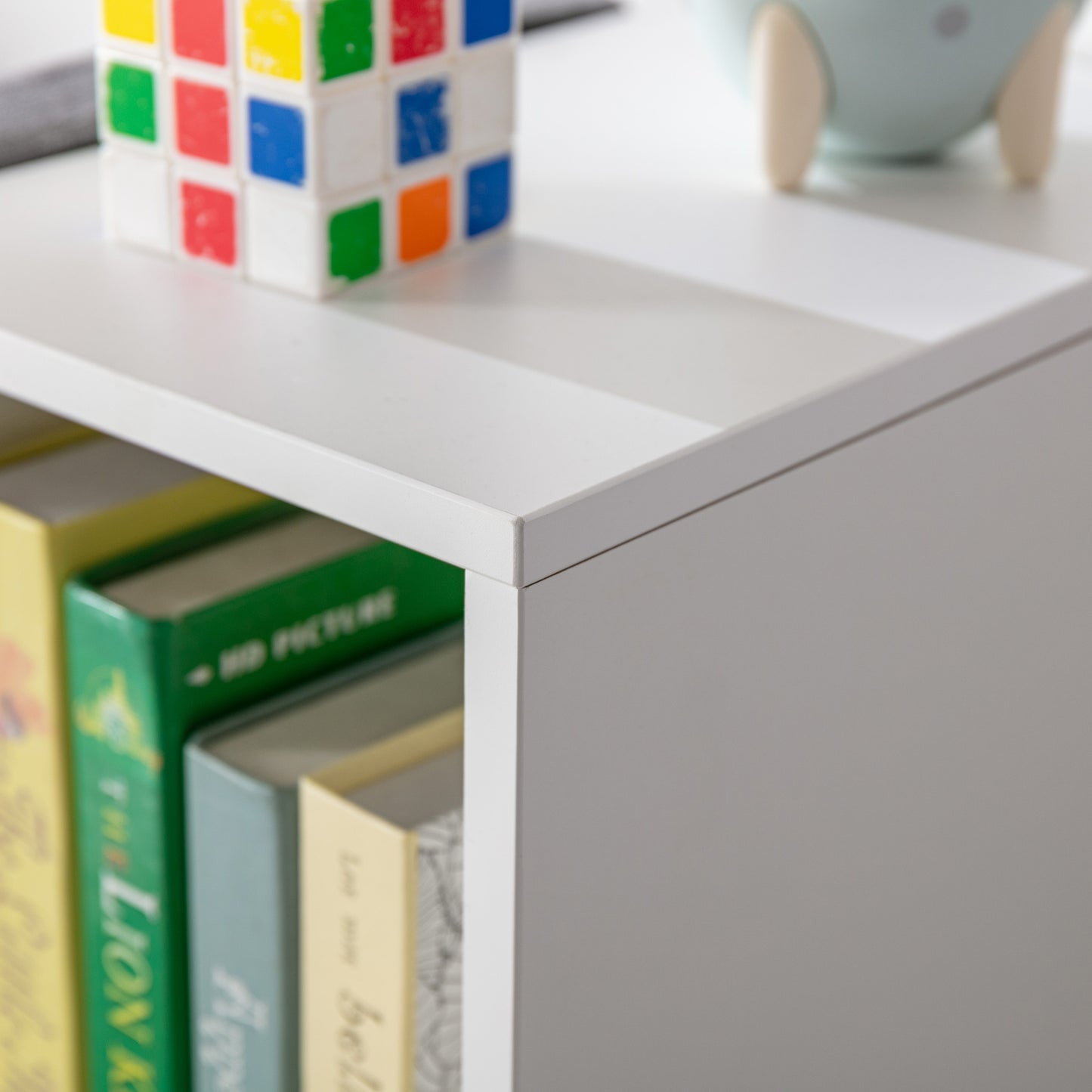 HOMCOM 2-in-1 Kinderregal Regal + Sitzbank inkl. Polster 103 cm × 30 cm × 62 cm Weiß + Grau