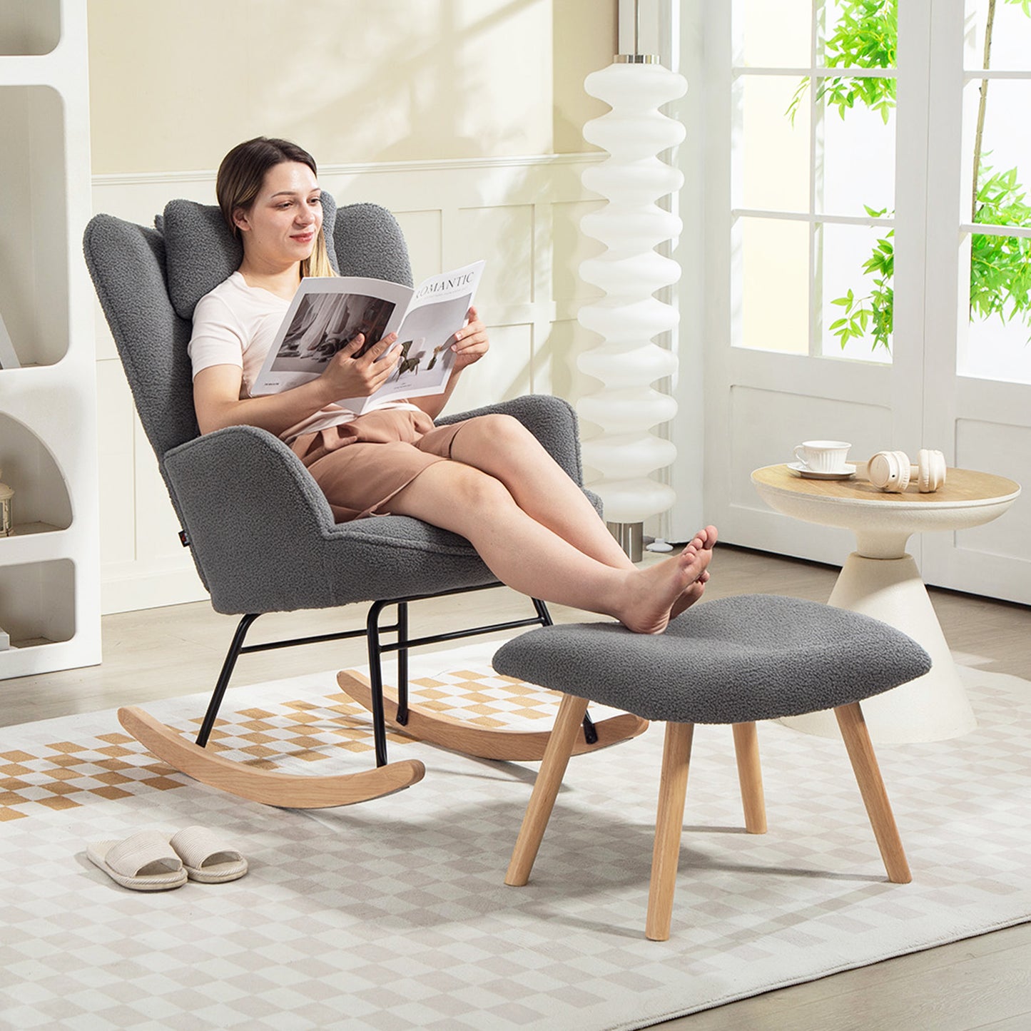 HOMCOM Schaukelstuhl mit Fußhocker, weicher Fleece-Bezug, Holzbeine, Kissen, hohe Rückenlehne, Schaukelsessel, Dunkelgrau