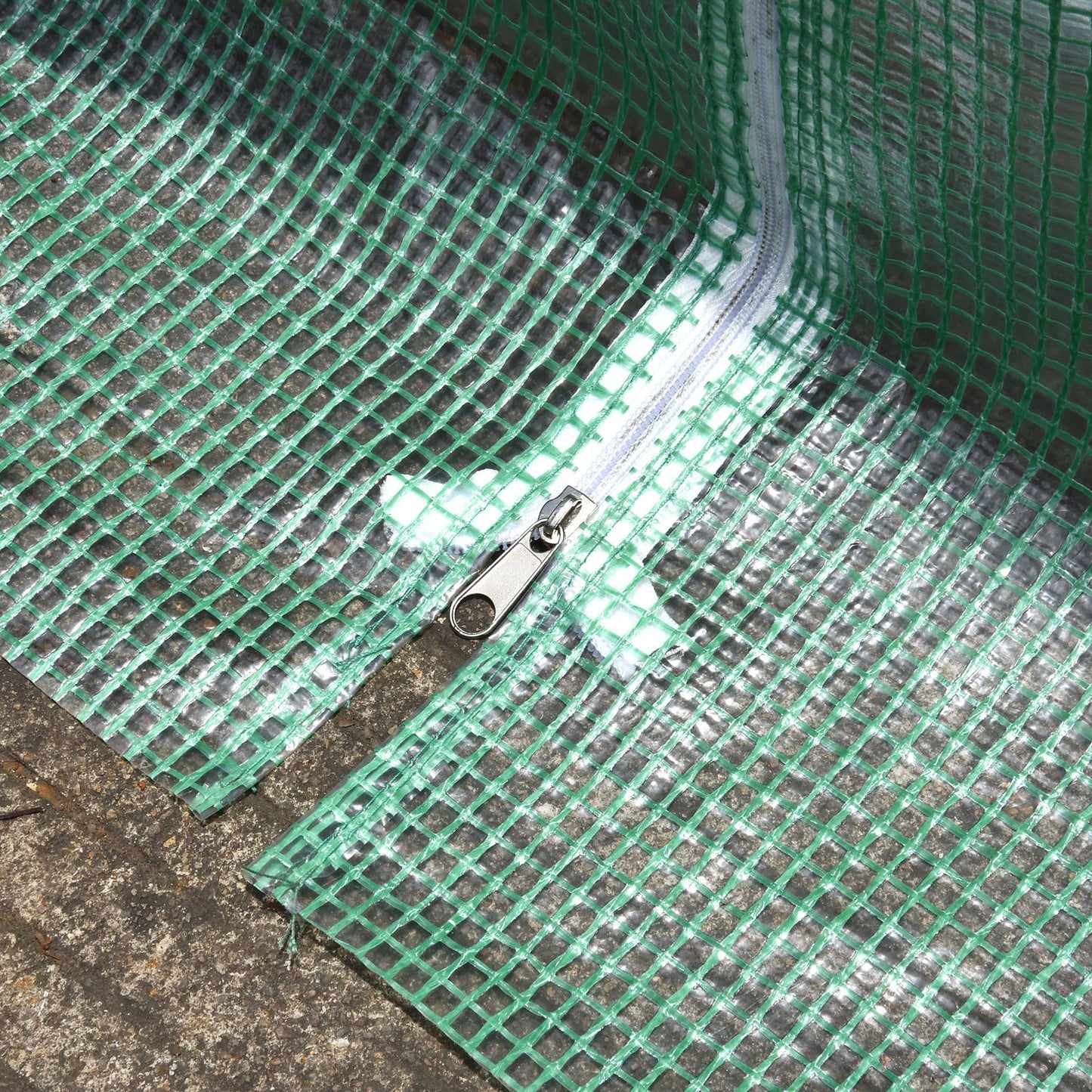 Outsunny Rundbogen-Gewachshaus, 6 Netzfenster, transparente Folie, Metallrahmen, 3,95 x 1,95 x 1,90m, Grün