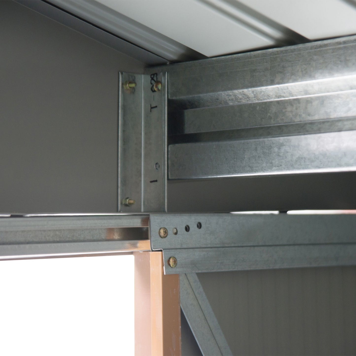 Outsunny Geräteschuppen mit Schiebetüren 2,13 x 1,30 x 1,85cm Metall Gelb