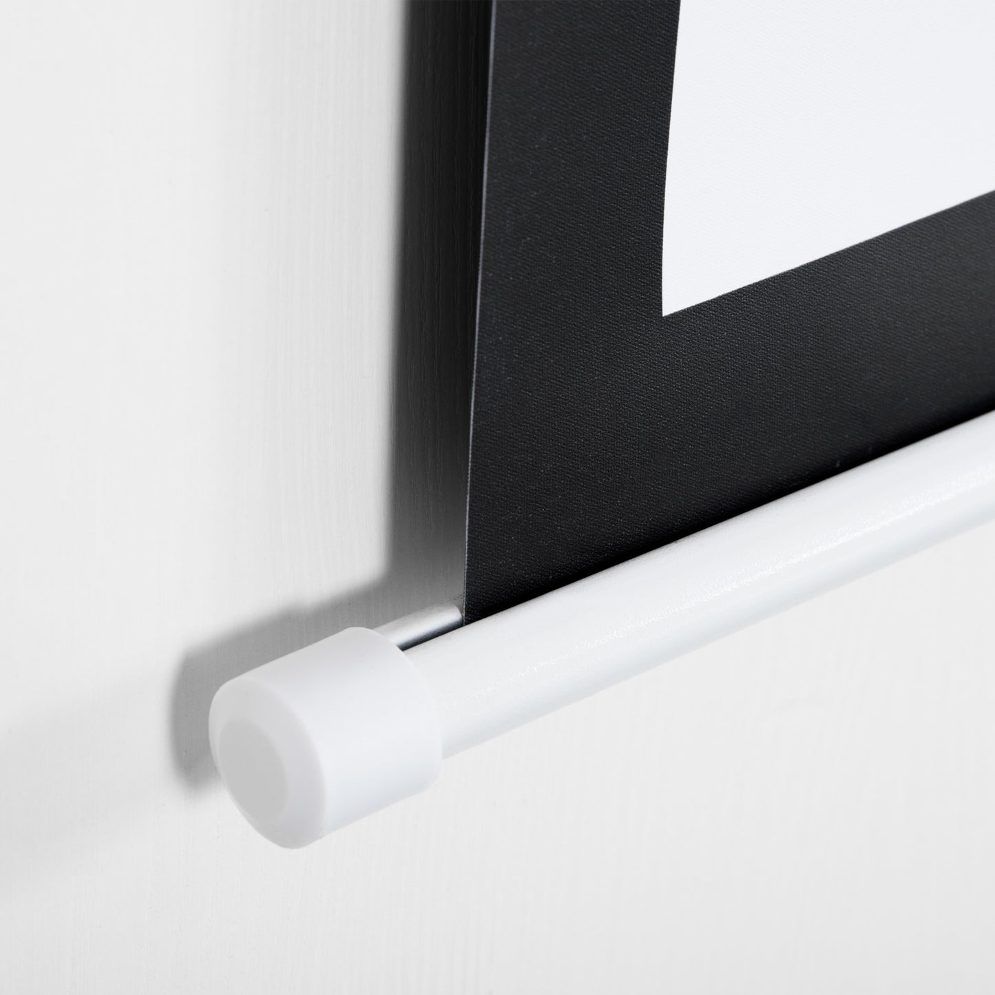 HOMCOM Beamer-Leinwand, inkl. Ständer, Wand- oder Deckenmontage, 16:9 Seitenverhältnis, 172x96 cm, Weiß