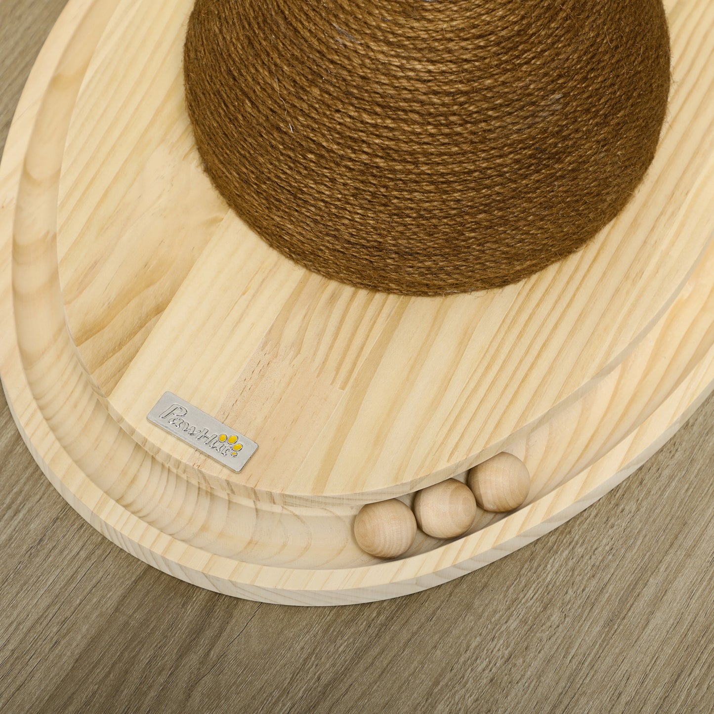 PawHut interaktiva Katzenspielzeug, Kratzfläche, oval Kugelbahn, Kiefernholz, 39,5 x 32,5 x 14,5 cm